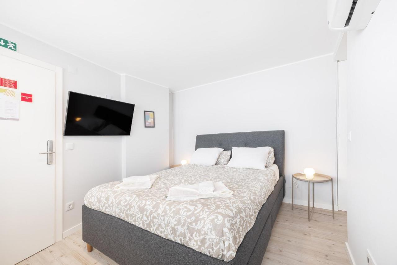 Olala Lisbon Oriente Suites C エクステリア 写真